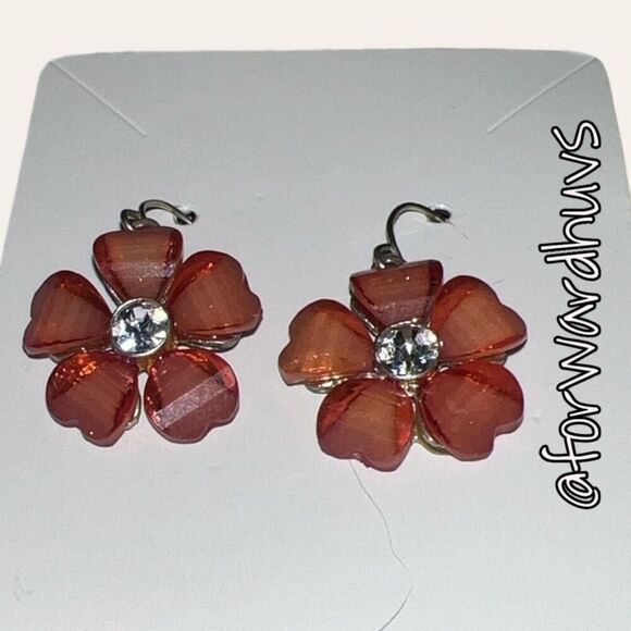 Flower Earrings - Picture 3 of 9